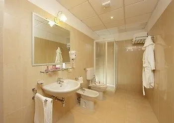 Hotel Michelangelo 테라누오바 브라씨올리니