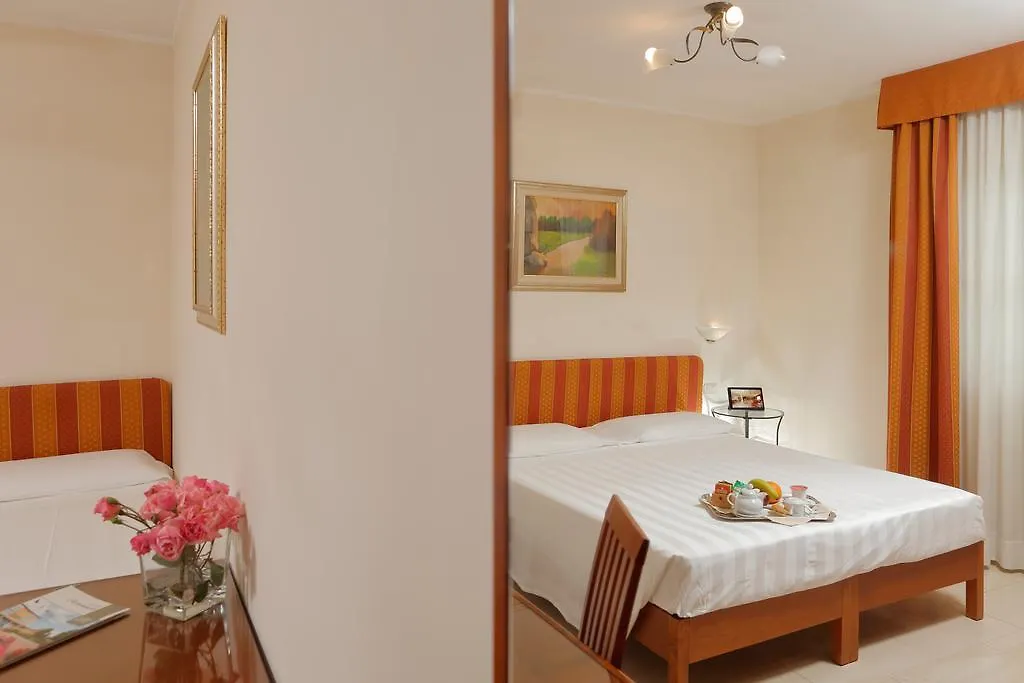 Hotel Michelangelo Terranuova Bracciolini 3*,  Italy