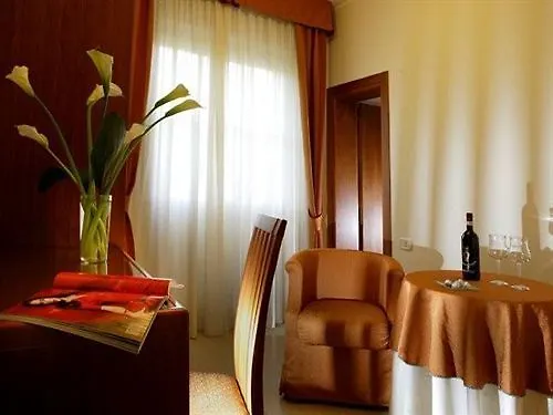 Hotel Michelangelo Terranuova Bracciolini 3*,